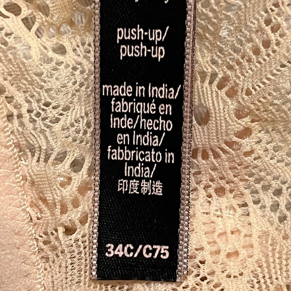Victoria's Secret Lace Push-Up Bra - Nude - Picture 3 of 4